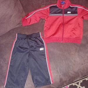 NWOT Baby Boys Nike 12 monthe Sweatsuit set